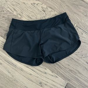 Lululemon Speed Up mid-rise lined shorts